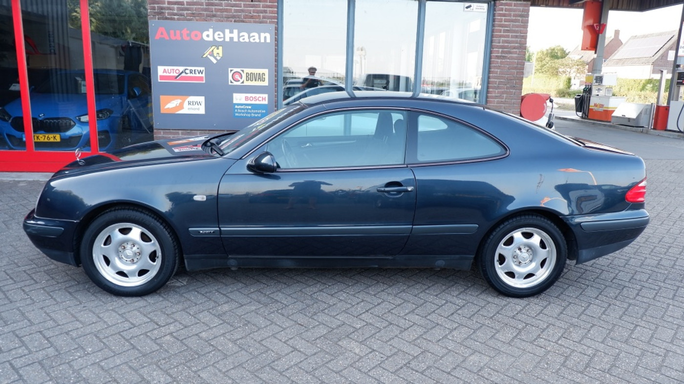 Foto van Mercedes-Benz CLK 200