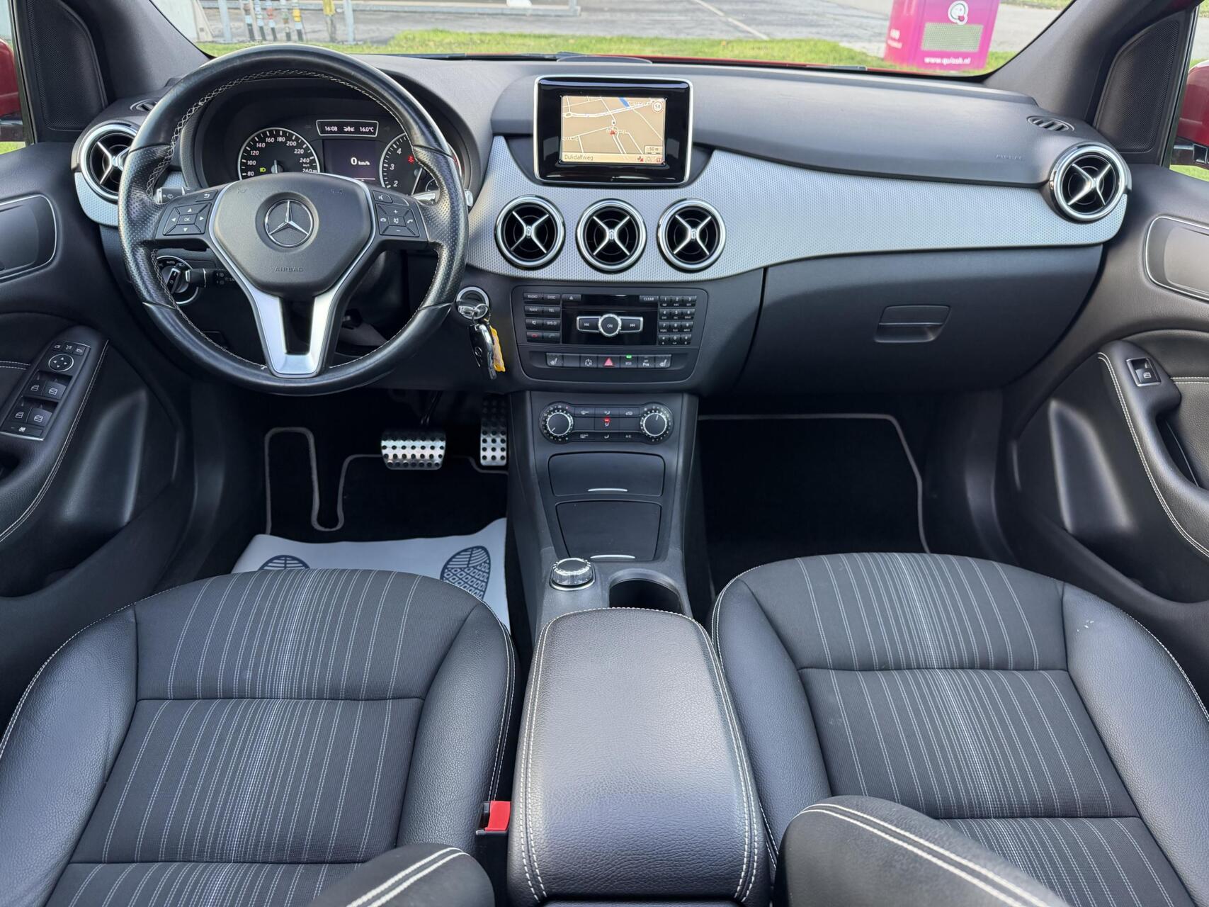Foto van Mercedes-Benz B 200