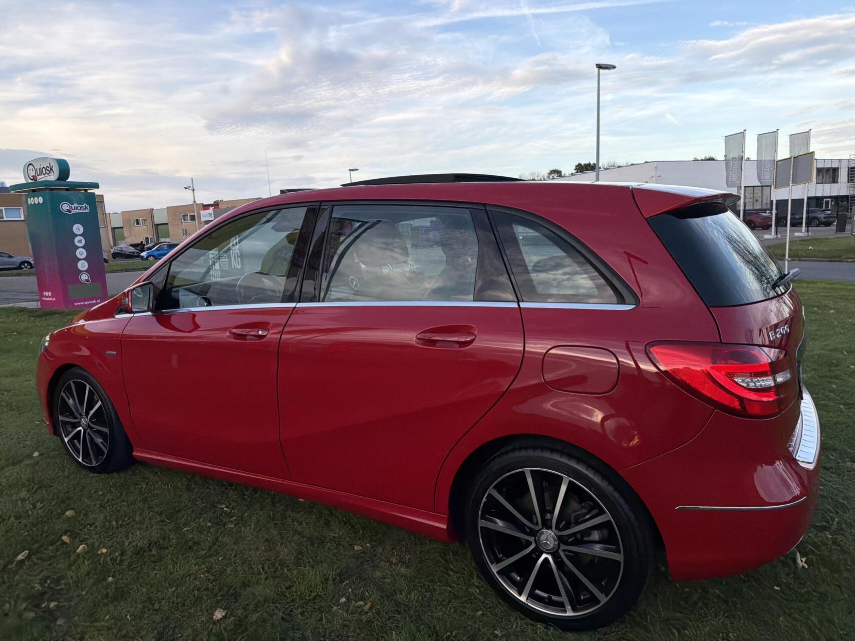 Foto van Mercedes-Benz B 200