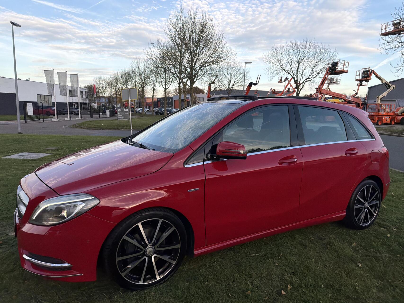 Foto van Mercedes-Benz B 200