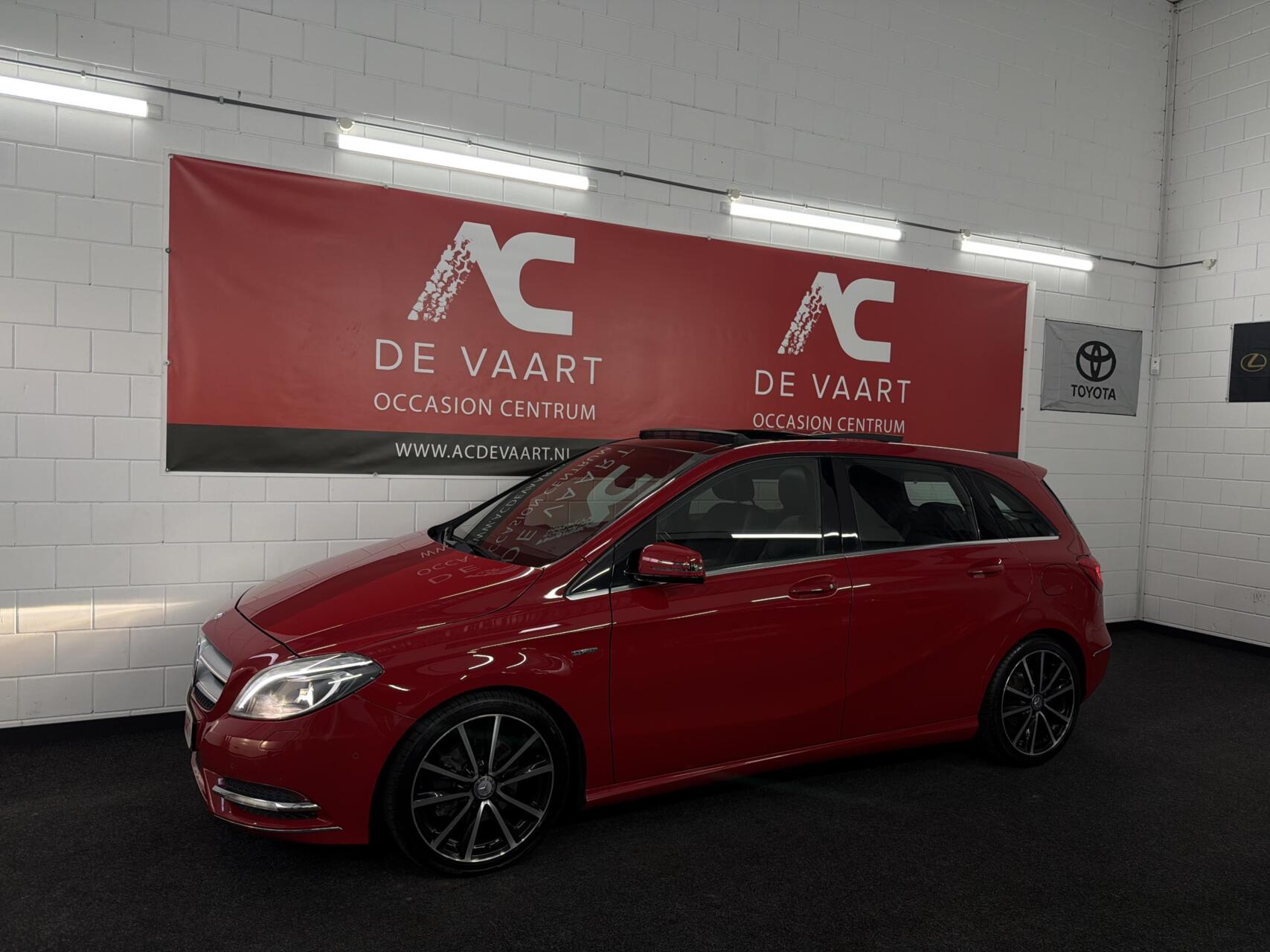 Mercedes-Benz B 200 200 Ambition - VERKOCHT! 2012 - voorkant