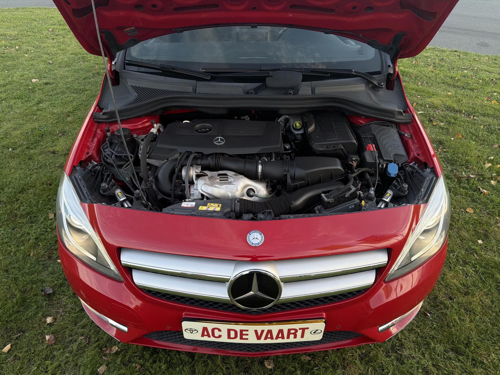 Foto van Mercedes-Benz B 200