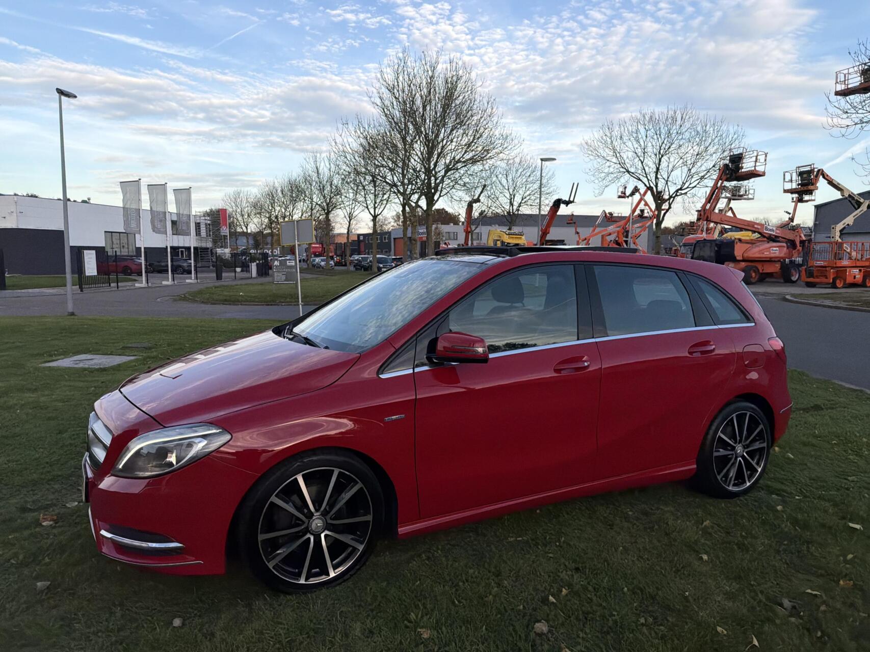 Foto van Mercedes-Benz B 200