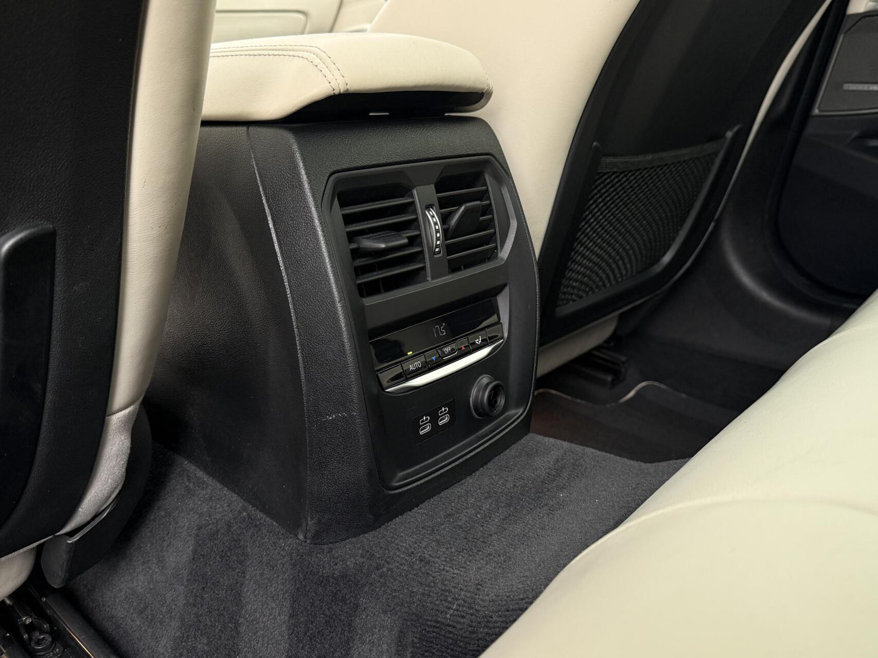 Foto van BMW 330i