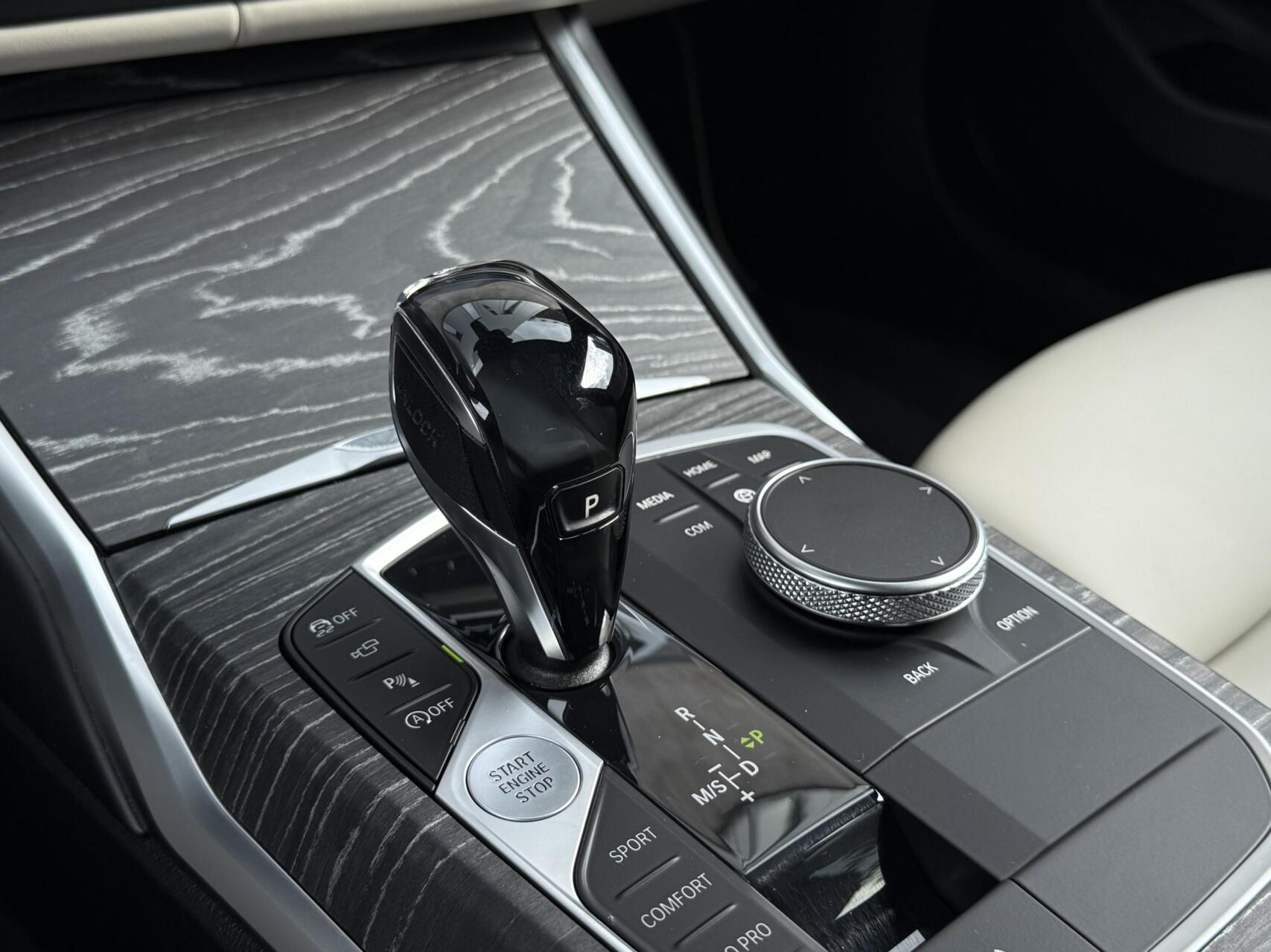 Foto van BMW 330i