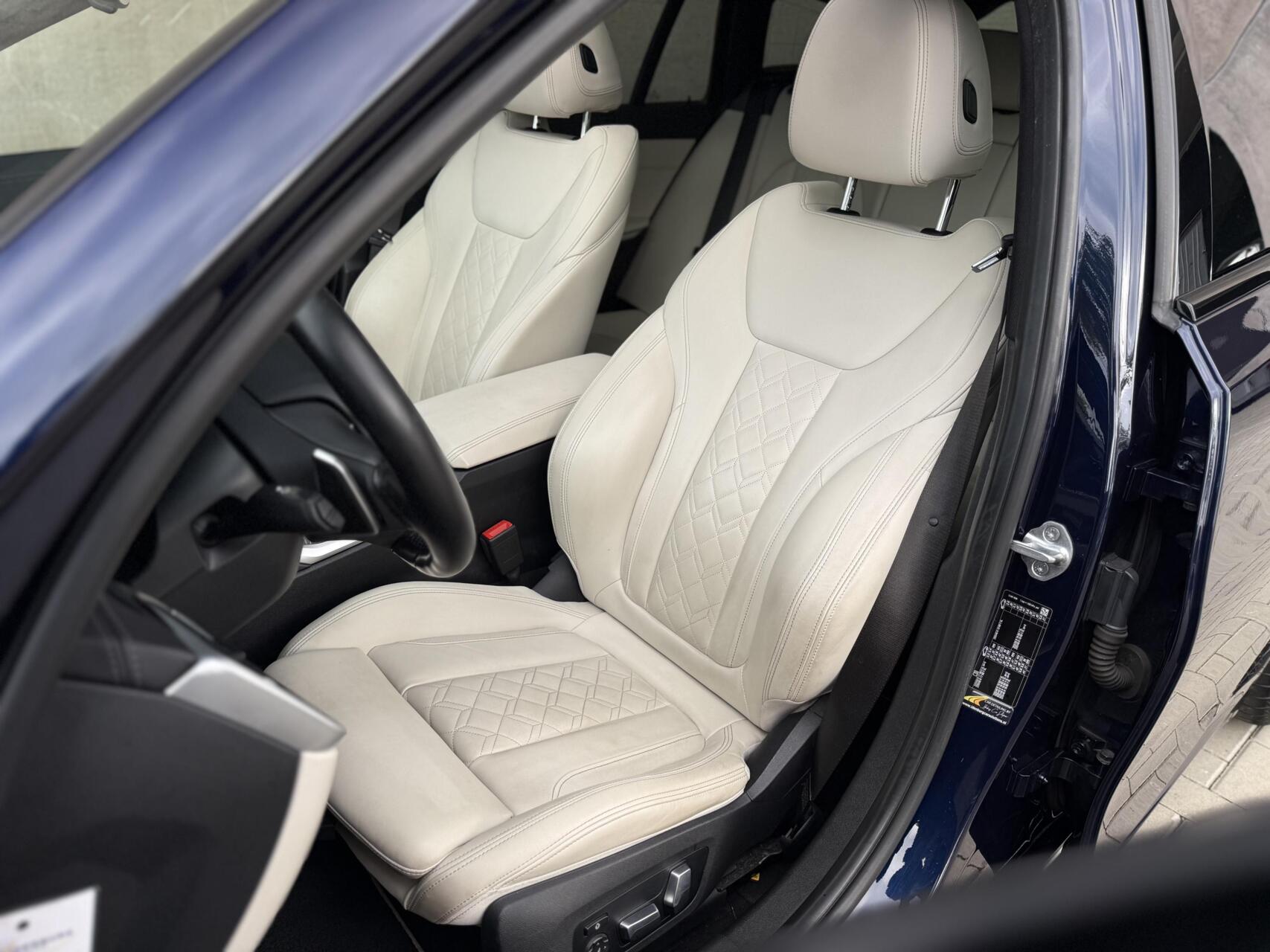 Foto van BMW 330i