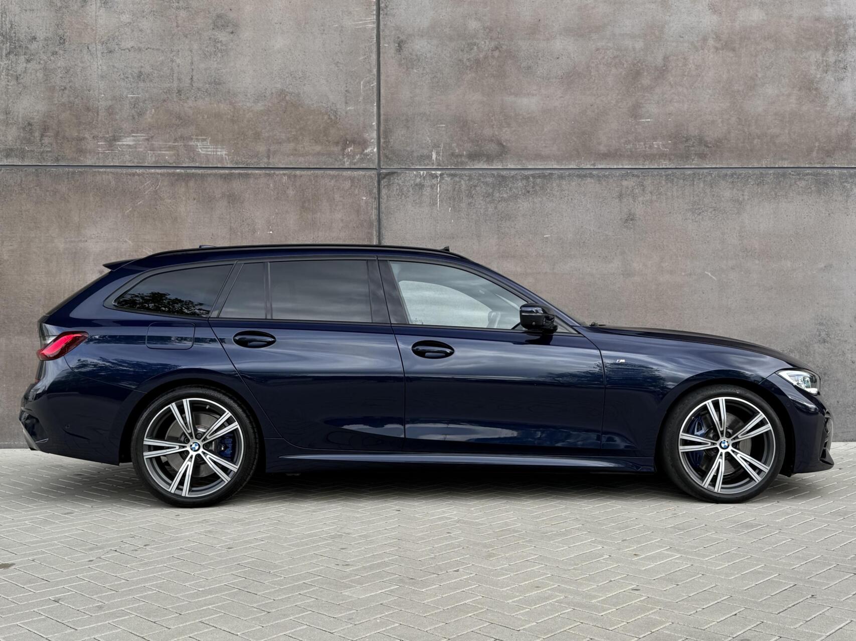 Foto van BMW 330i