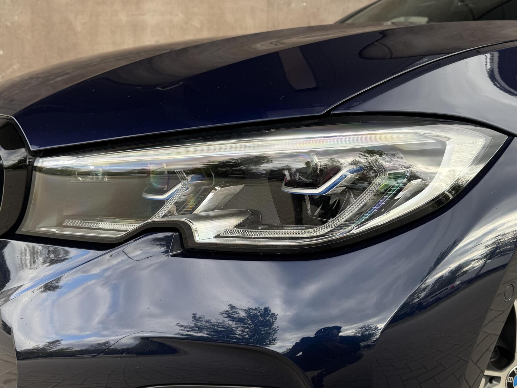 Foto van BMW 330i
