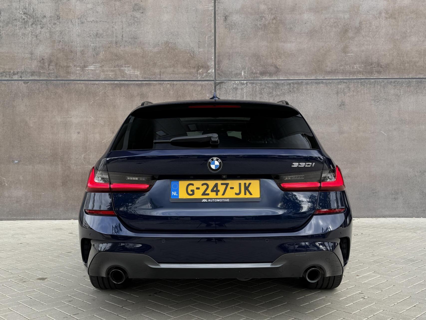 Foto van BMW 330i
