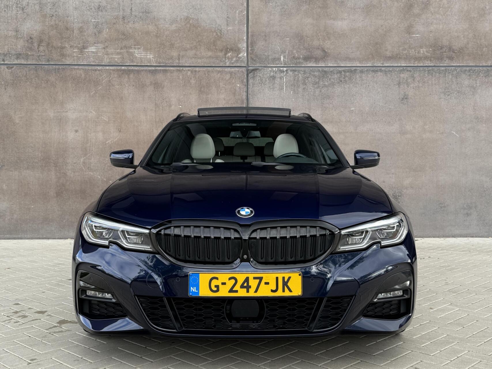 Foto van BMW 330i