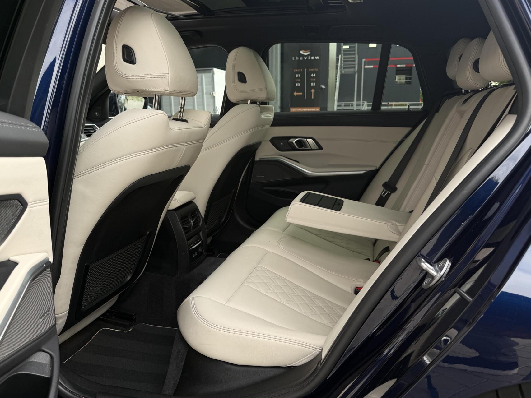 Foto van BMW 330i