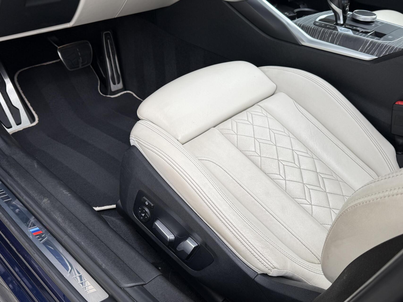 Foto van BMW 330i