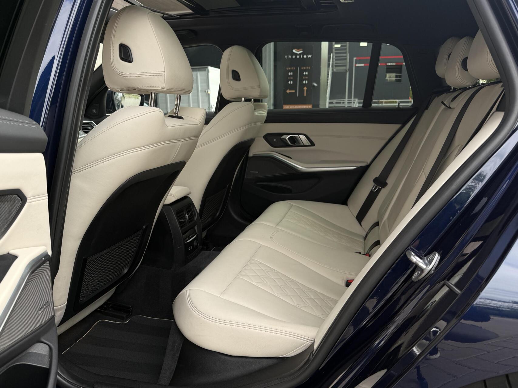 Foto van BMW 330i