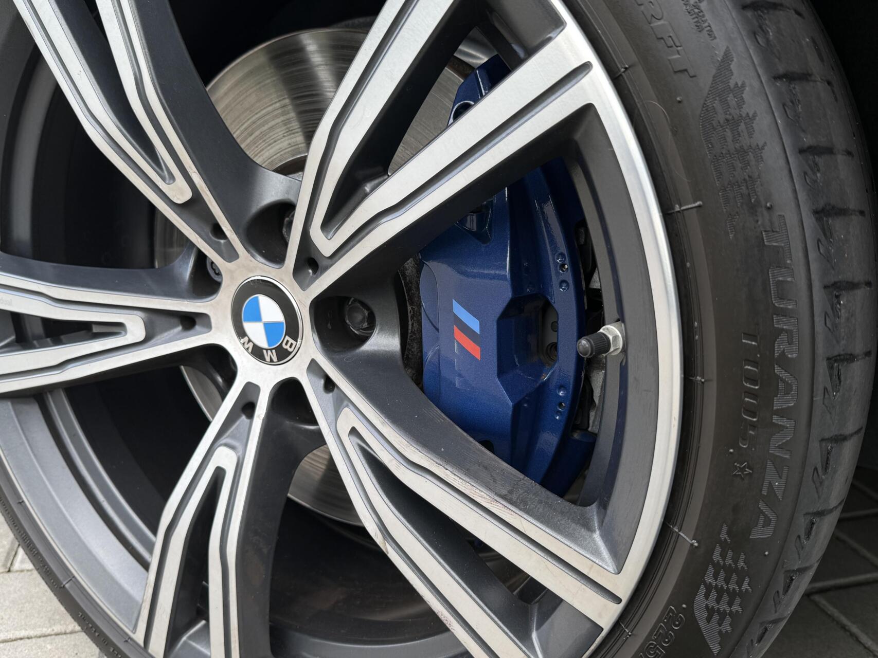 Foto van BMW 330i