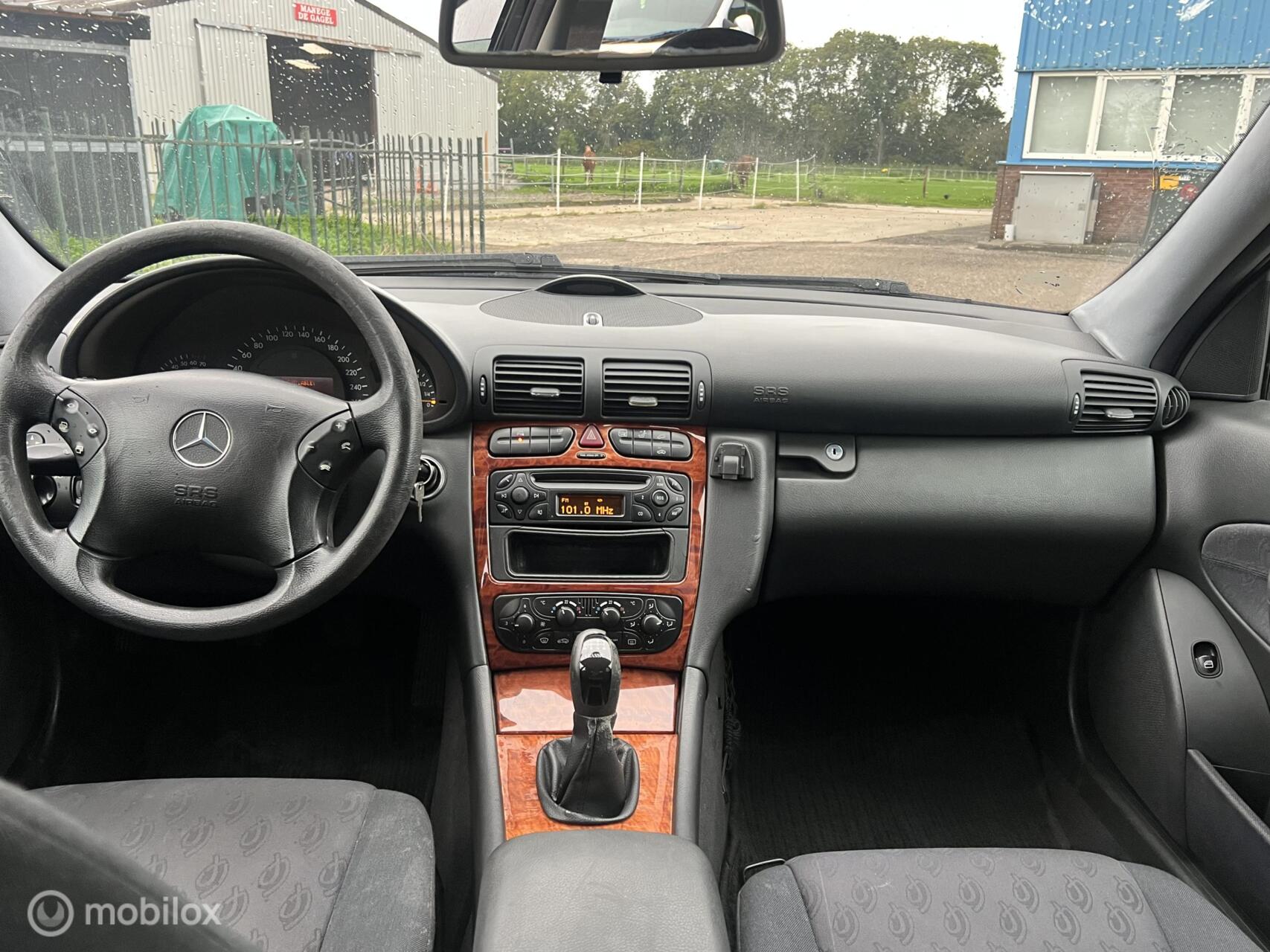 Foto van Mercedes-Benz C 180 Kompressor