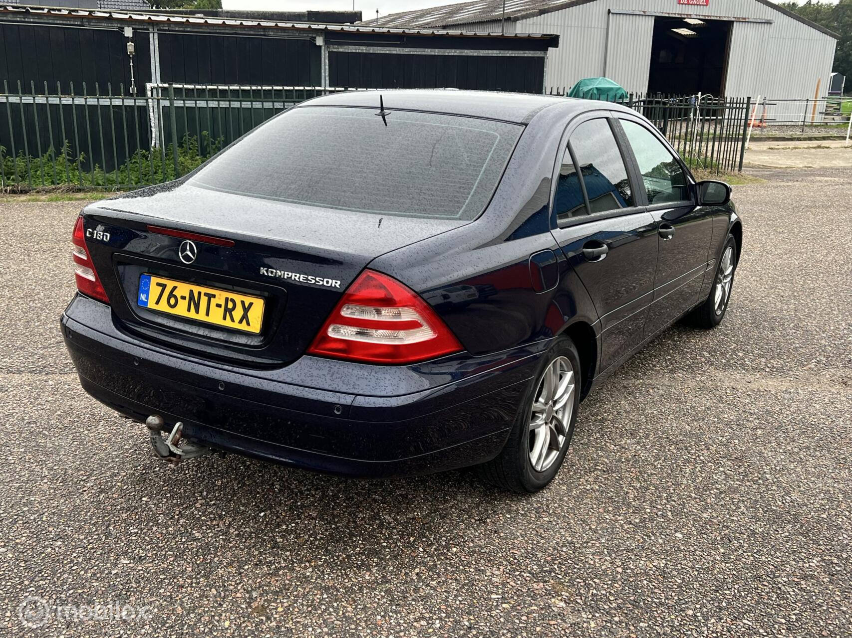 Foto van Mercedes-Benz C 180 Kompressor