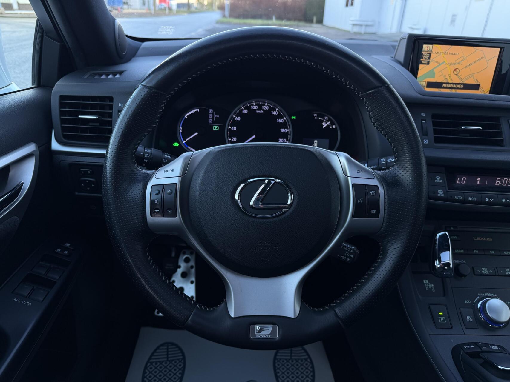 Foto van Lexus Lexus Ct200h