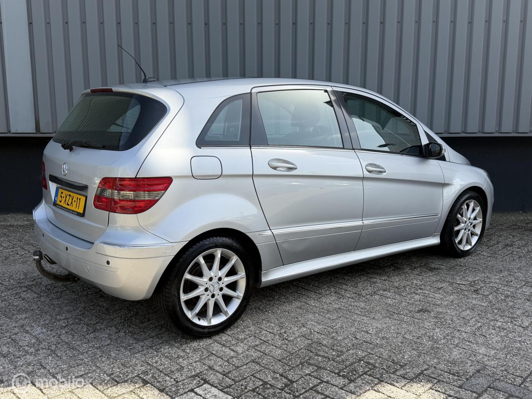 Foto van Mercedes-Benz B 200