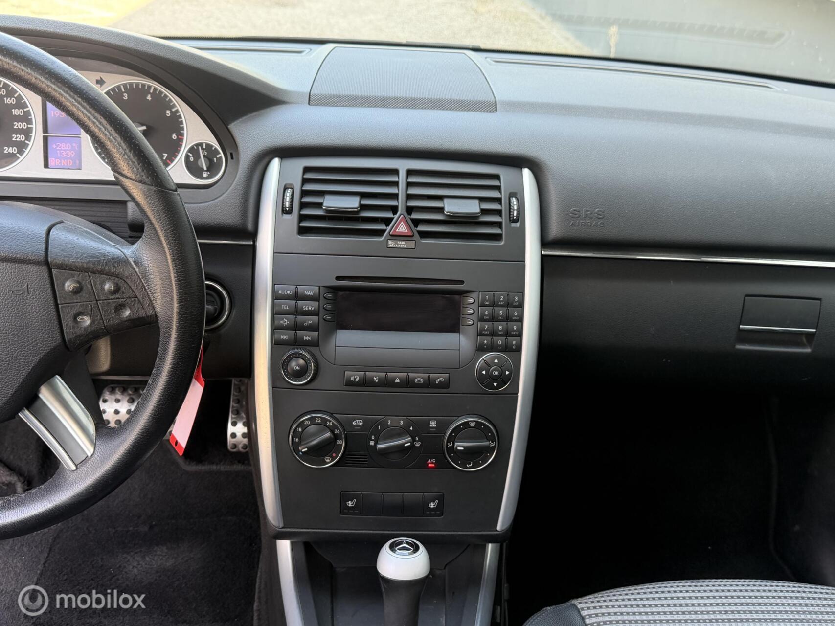 Foto van Mercedes-Benz B 200