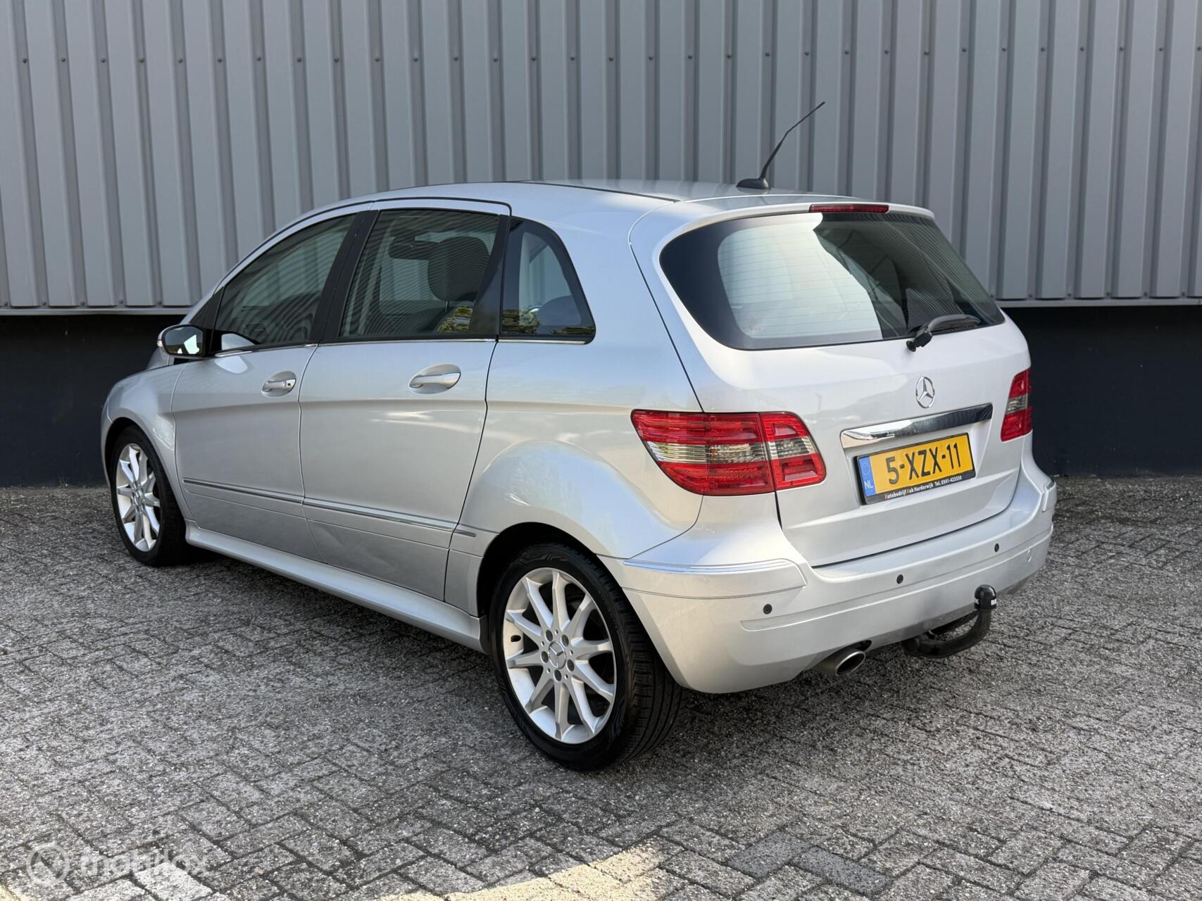 Foto van Mercedes-Benz B 200