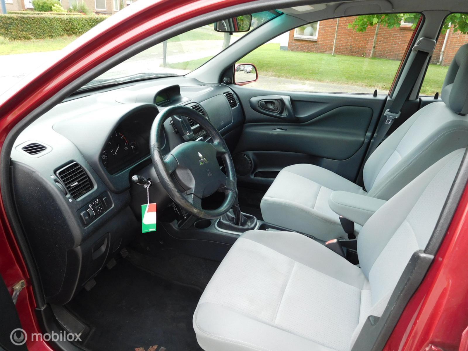 Foto van Mitsubishi Space Star