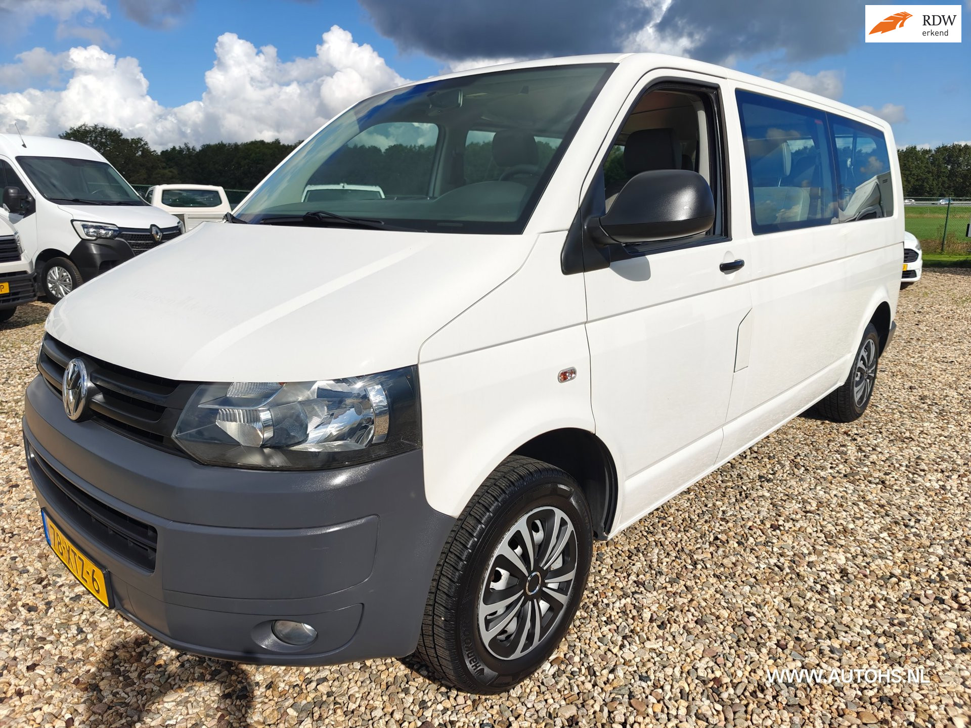 Volkswagen Kombi 2.0 TDI Lang 9 Persoons Trendline , 1e Eig. Airco , leuke personenbus! 2012 - voorkant