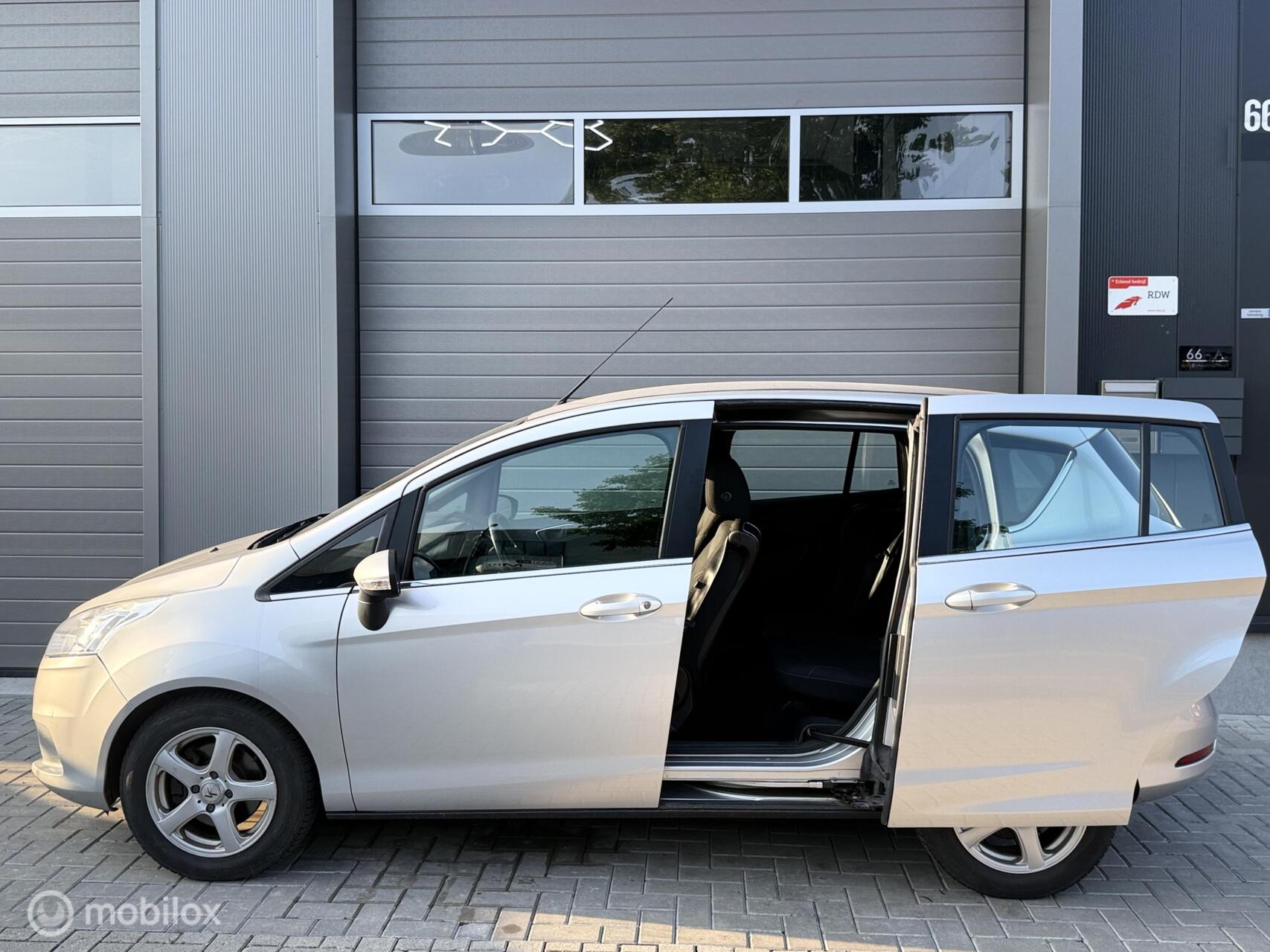 Foto van Ford B-max