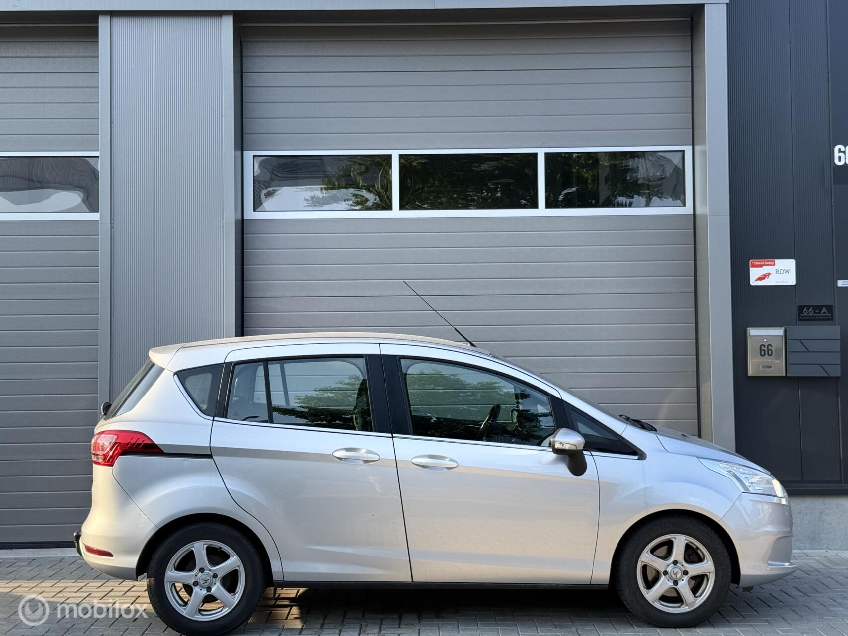 Foto van Ford B-max