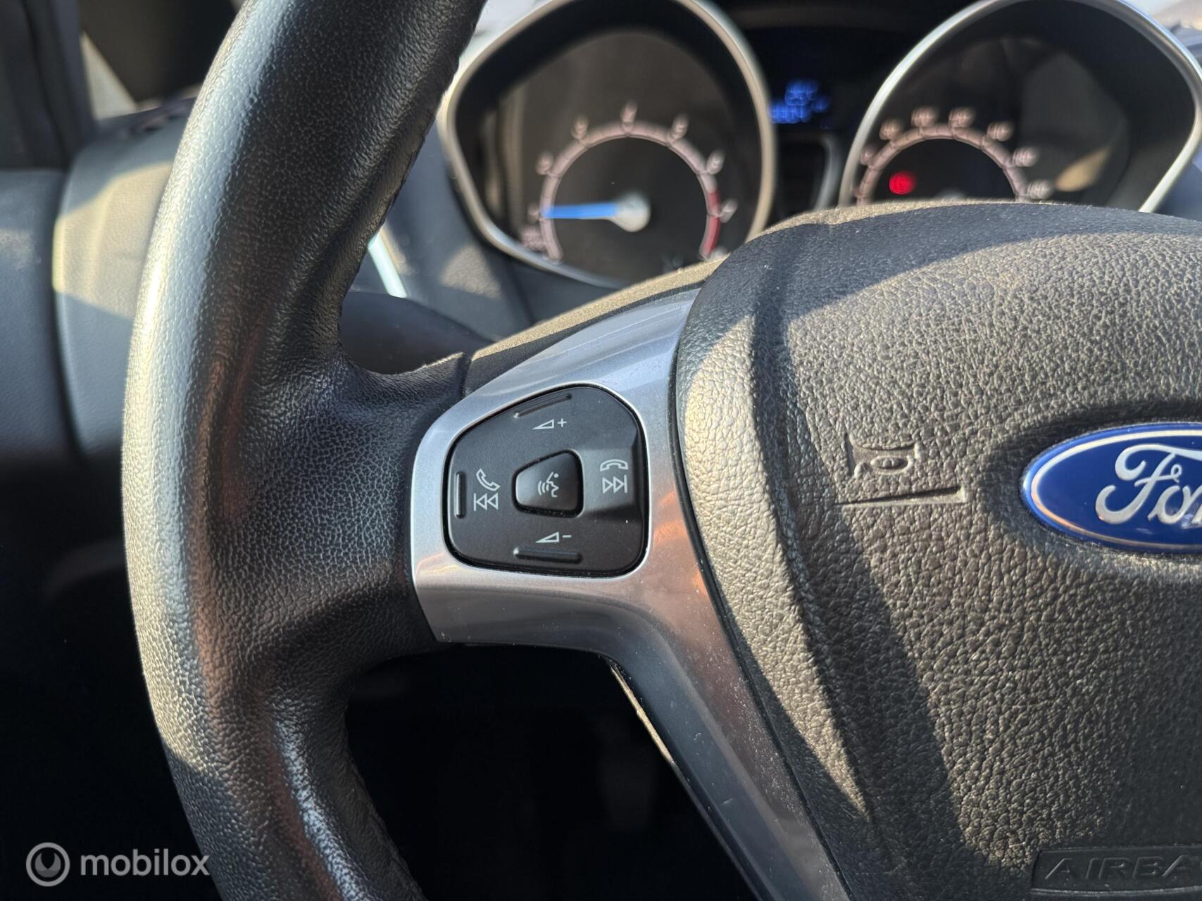 Foto van Ford B-max