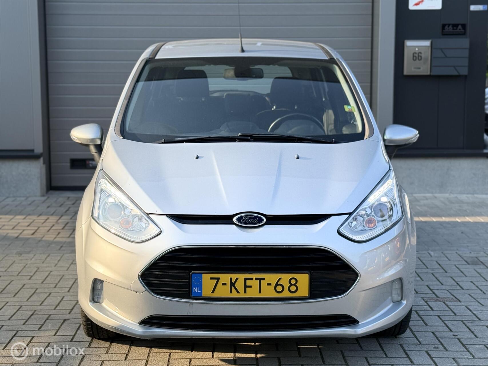 Foto van Ford B-max