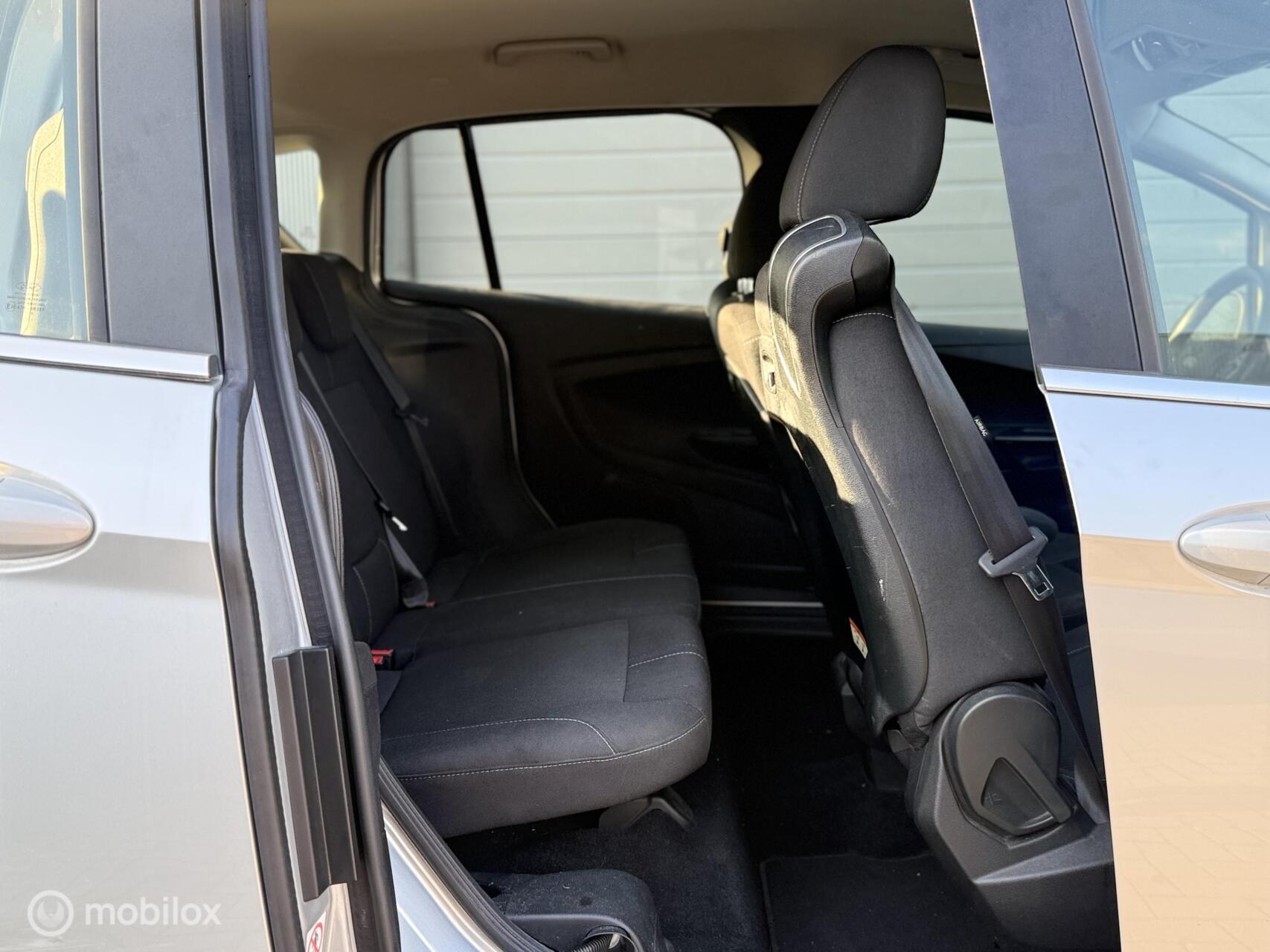 Foto van Ford B-max