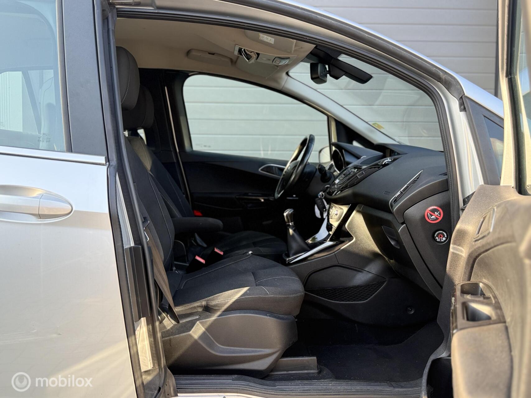 Foto van Ford B-max