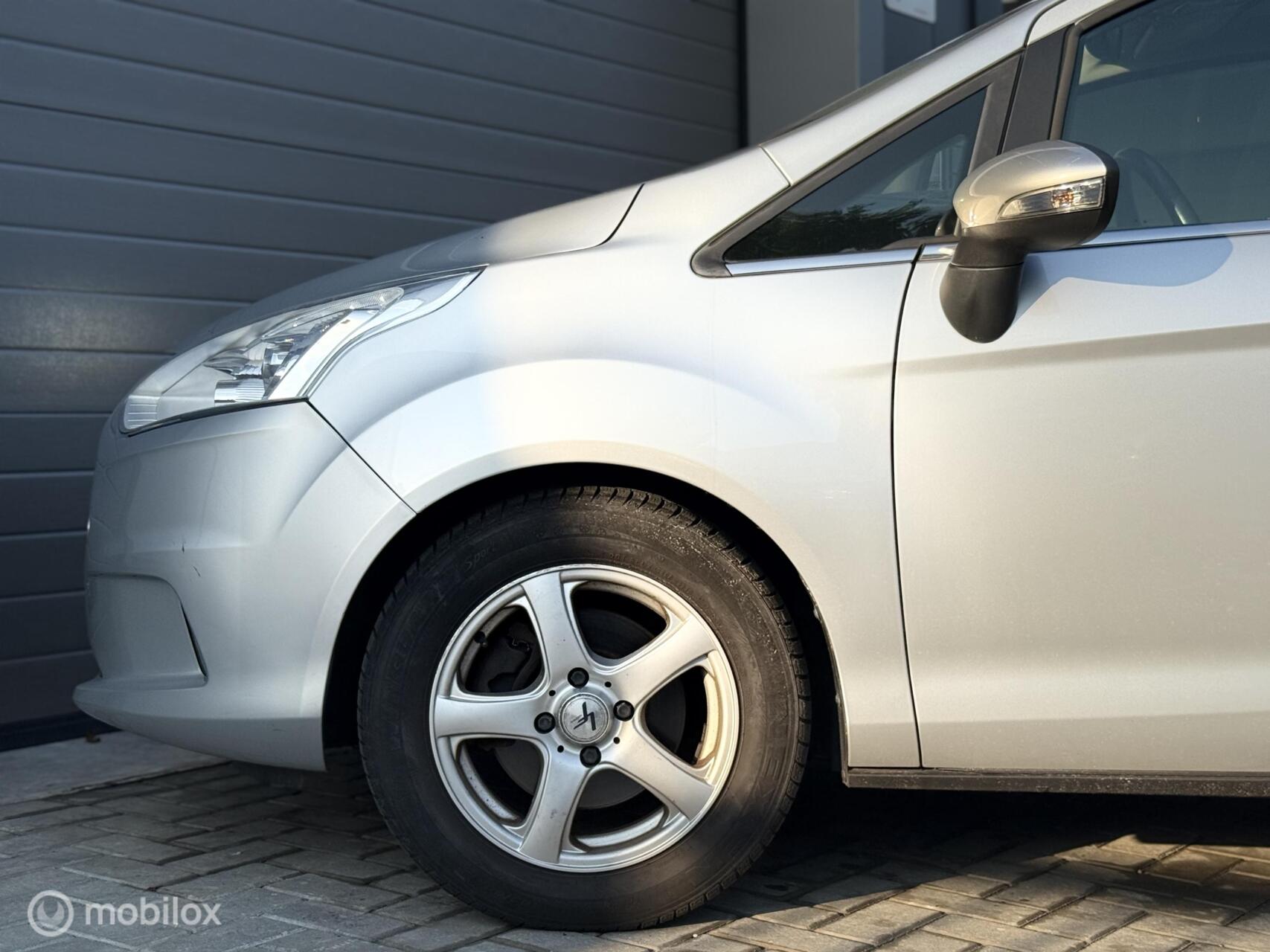 Foto van Ford B-max