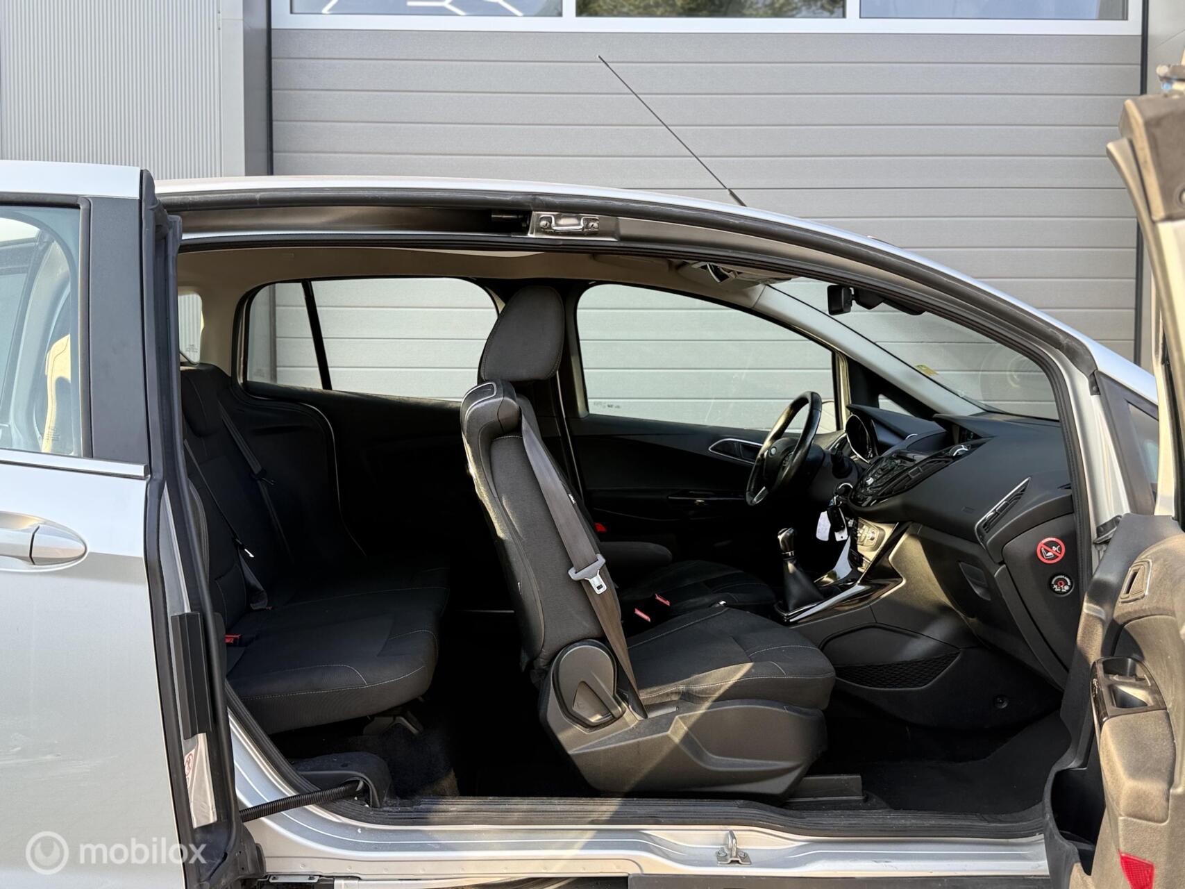 Foto van Ford B-max