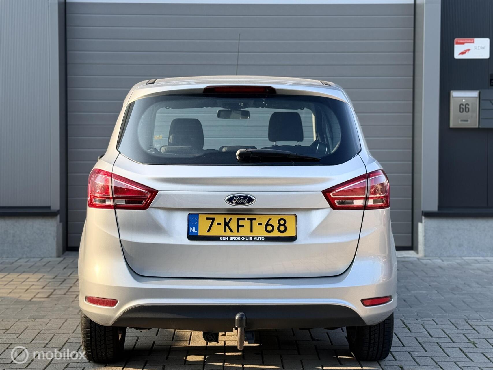 Foto van Ford B-max