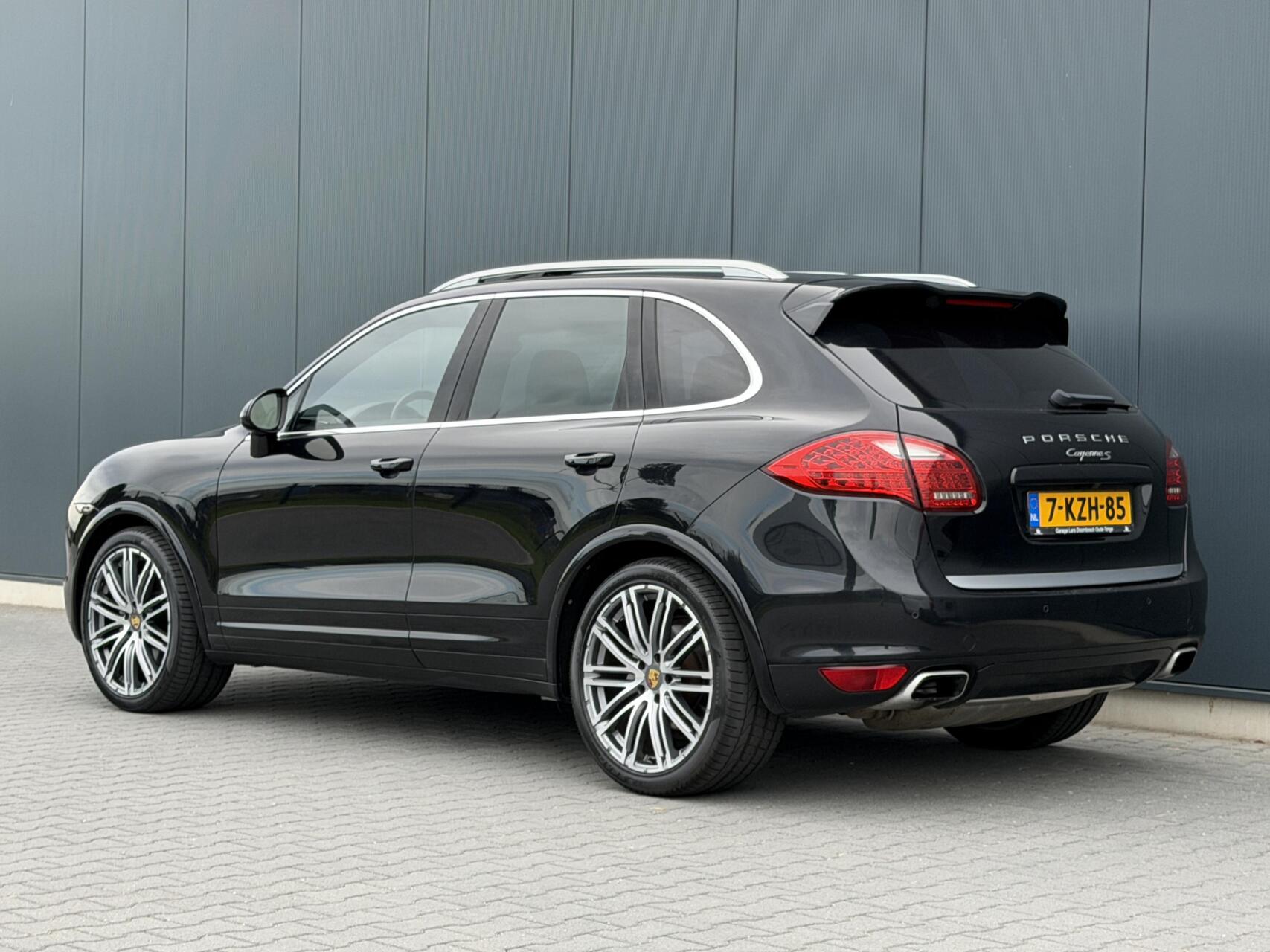 Foto van Porsche Cayenne S Hybrid