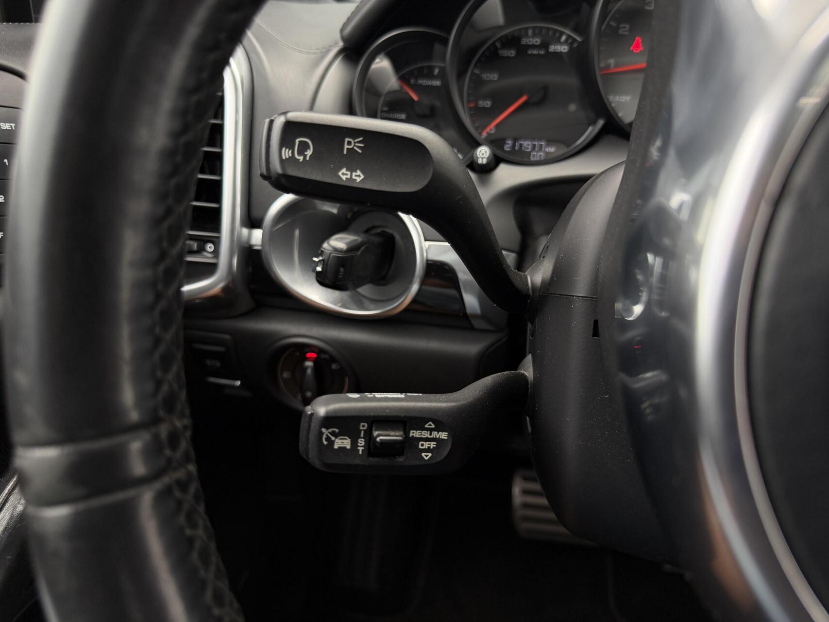 Foto van Porsche Cayenne S Hybrid