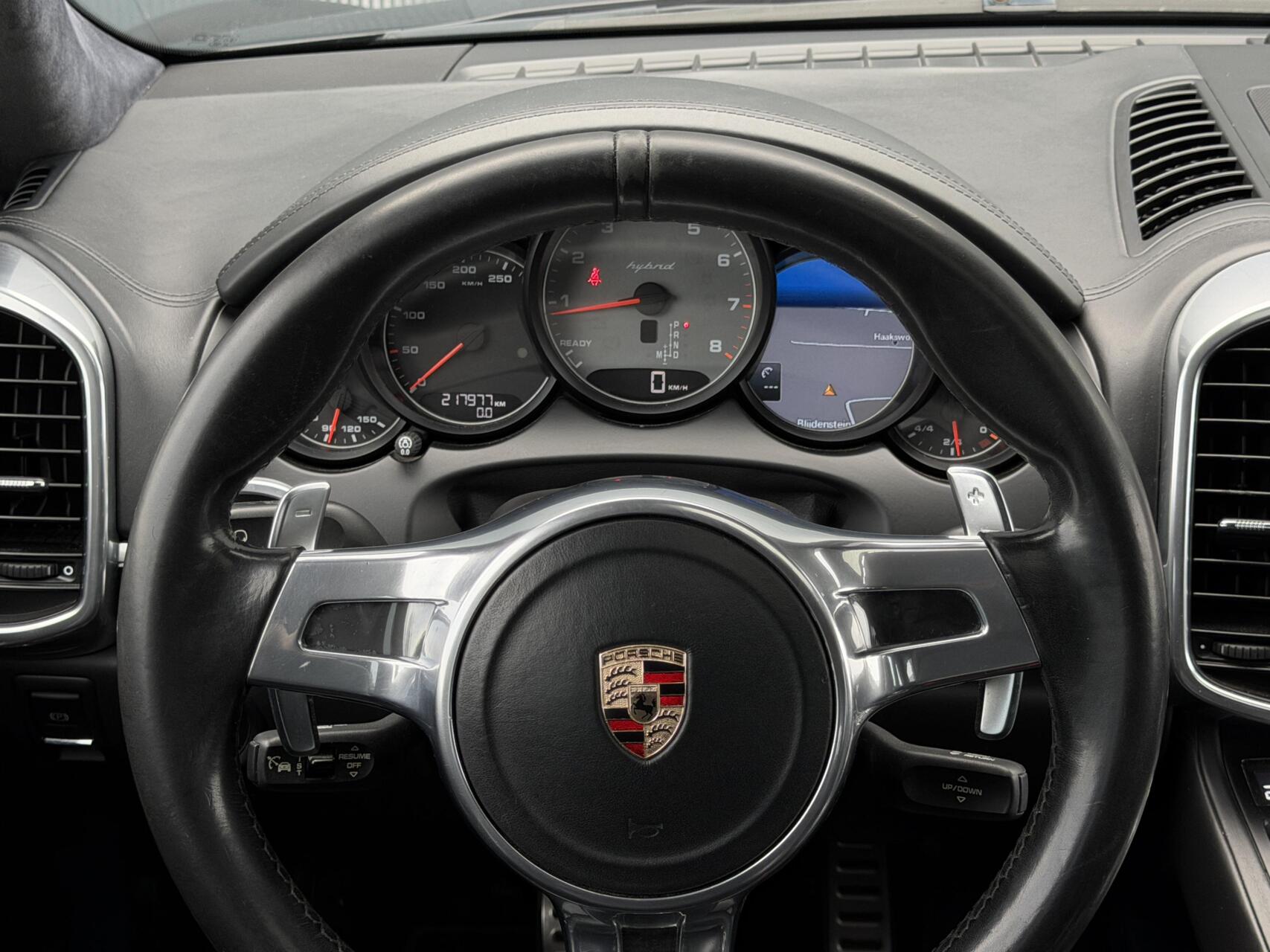 Foto van Porsche Cayenne S Hybrid