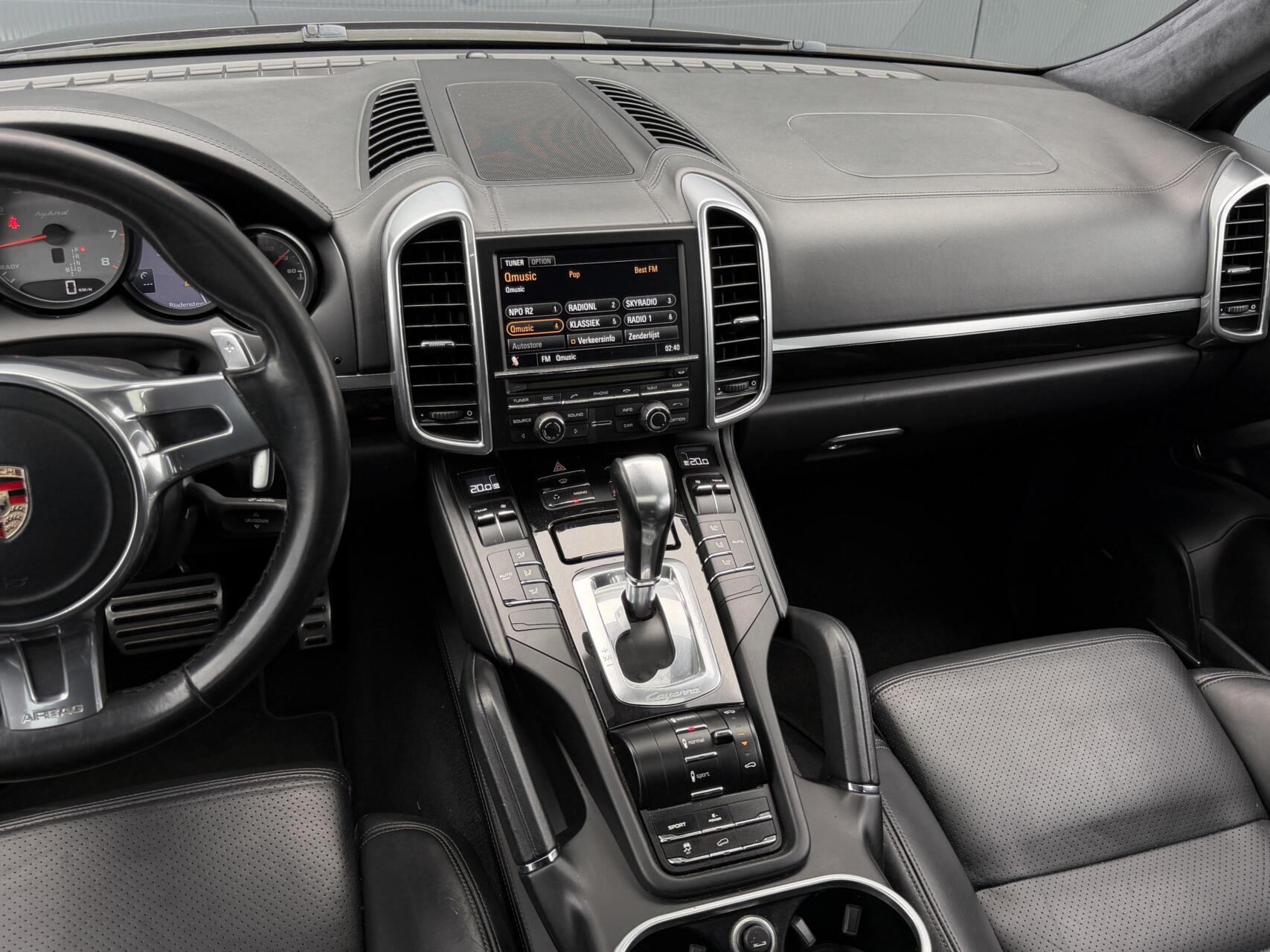 Foto van Porsche Cayenne S Hybrid