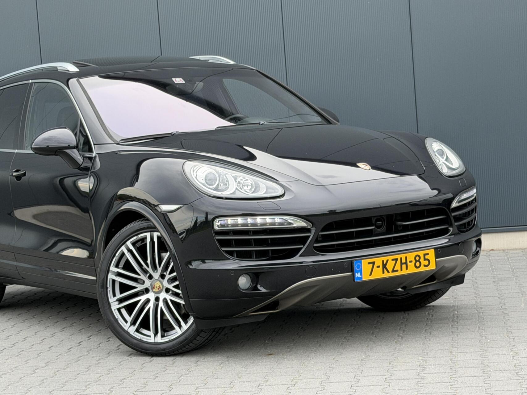 Foto van Porsche Cayenne S Hybrid