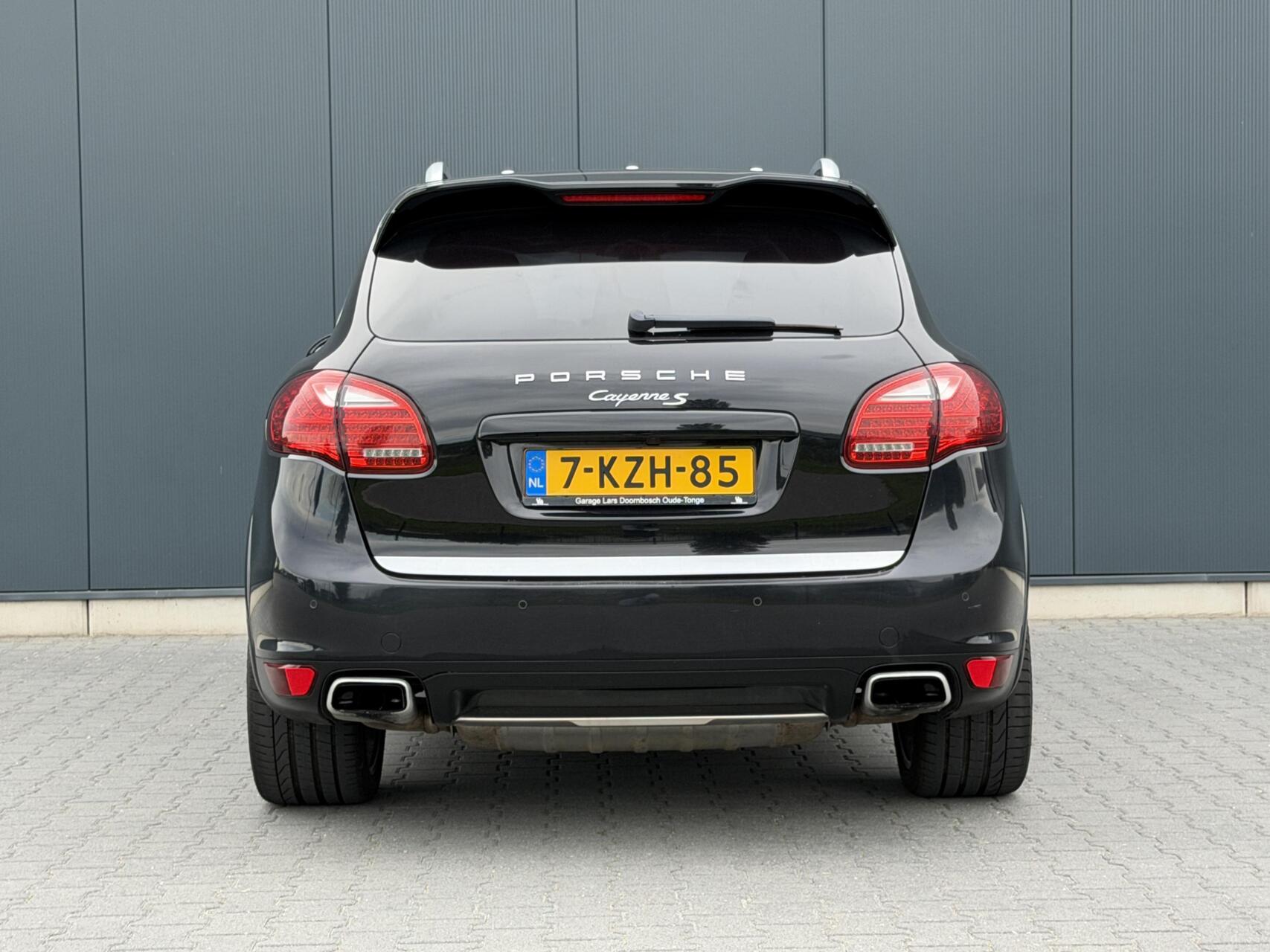 Foto van Porsche Cayenne S Hybrid
