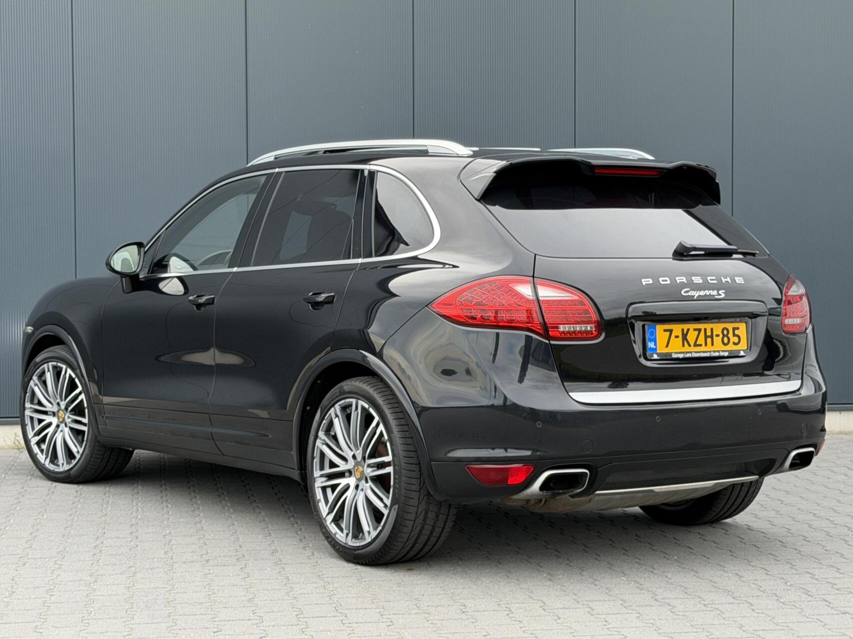 Foto van Porsche Cayenne S Hybrid