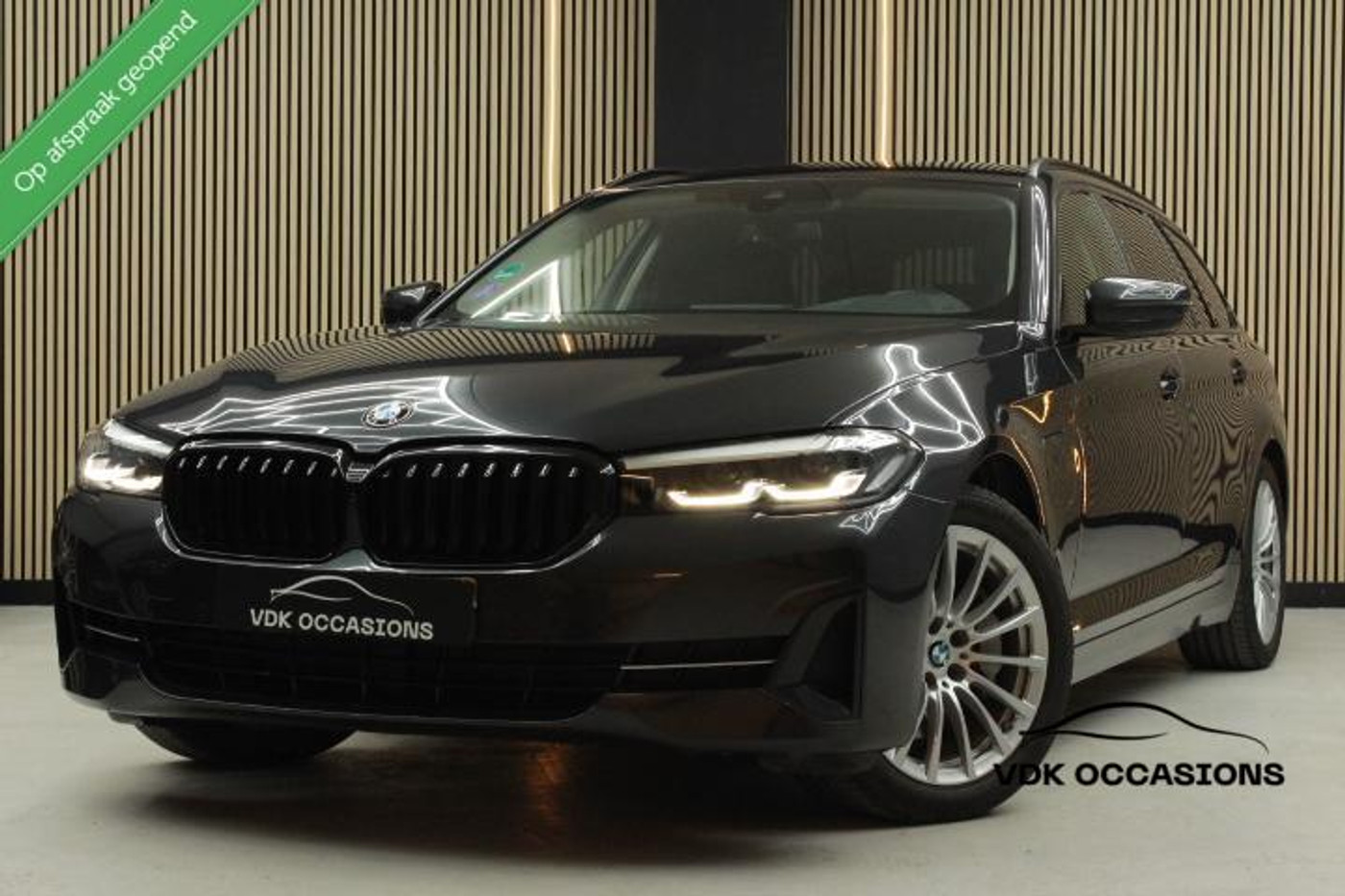 BMW 530e xDrive 530e xDrive High Executive 2021 - voorkant