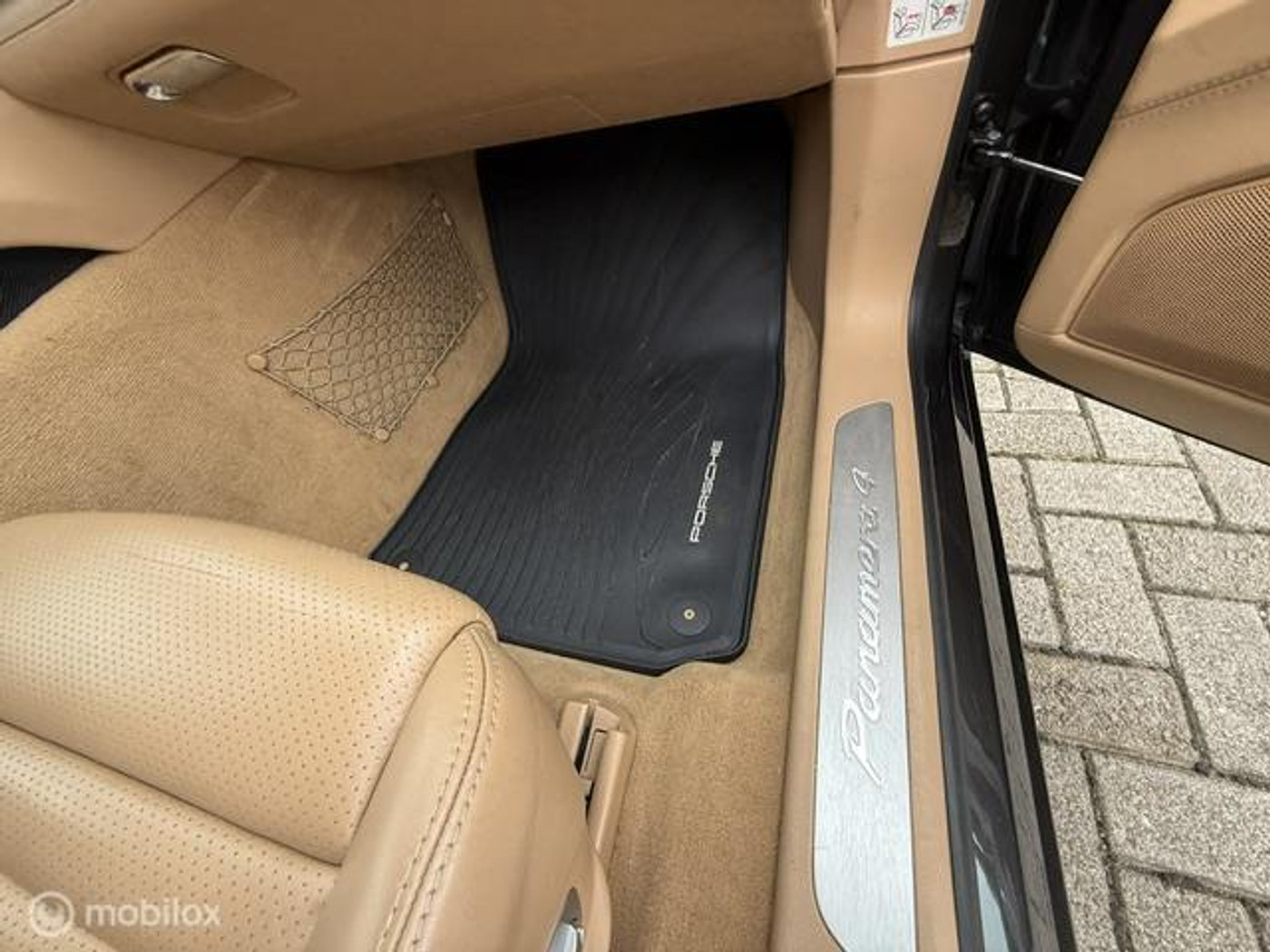 Foto van Porsche Panamera 4