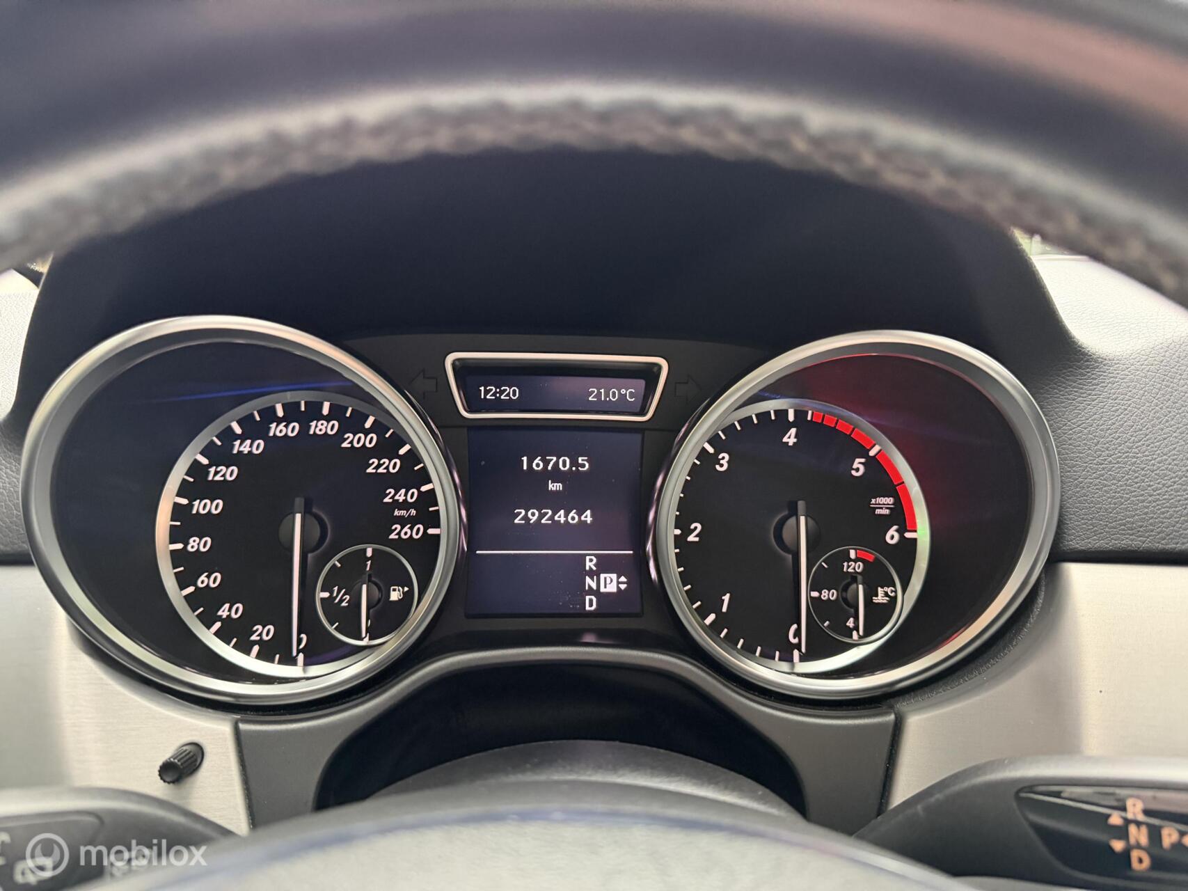 Foto van Mercedes-Benz ML 350
