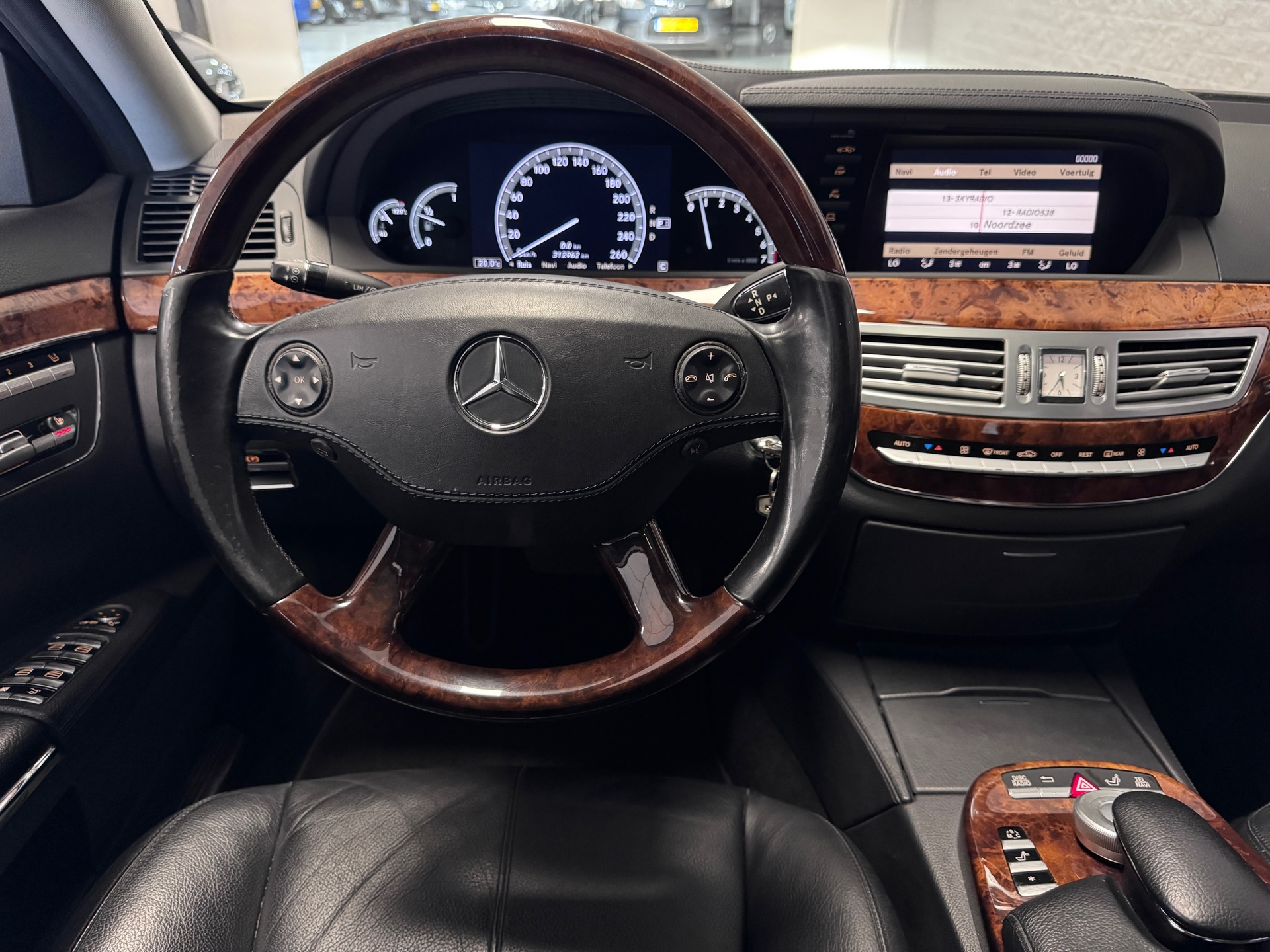Foto van Mercedes-Benz S 500