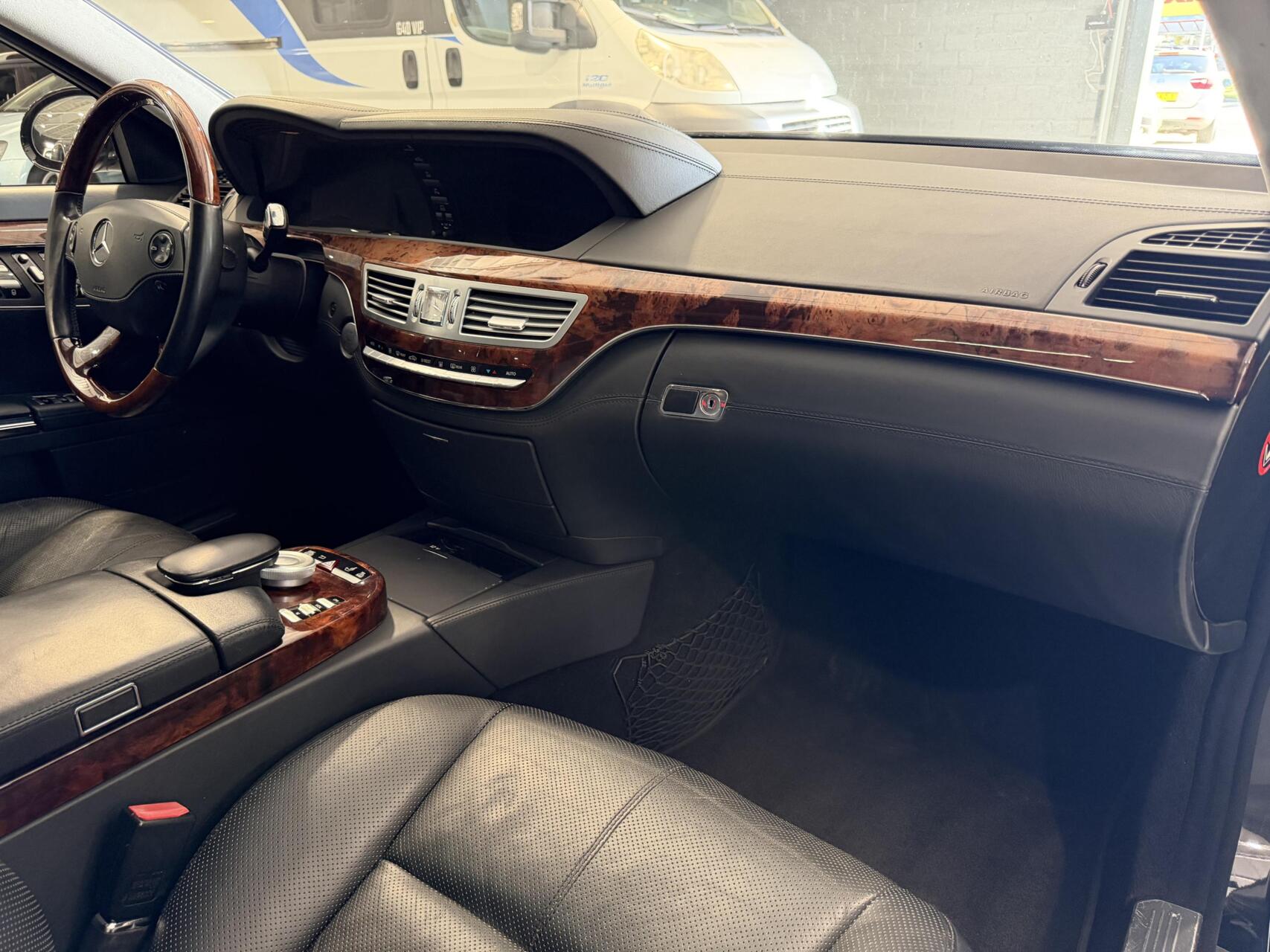 Foto van Mercedes-Benz S 500