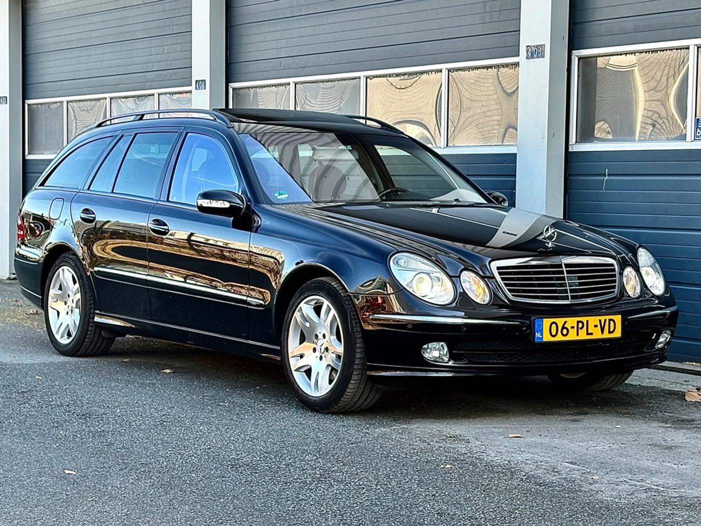 Foto van Mercedes-Benz E 500
