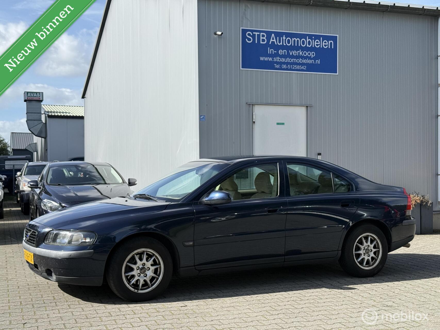 Volvo S60 2.4 Edition, Weinig kilometers Nieuwe APK 2001 - voorkant