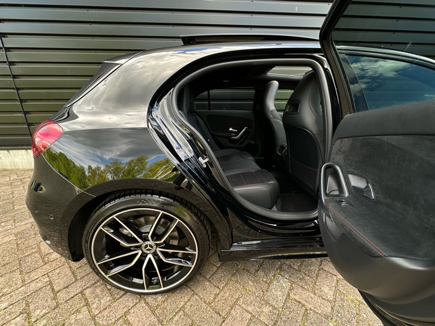 Foto van Mercedes-Benz A 200
